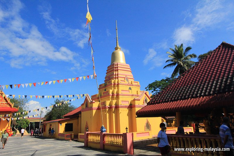 Stupa of Wat Rajaphohong