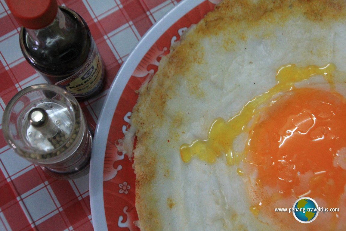 Wonderfood's Ostrich Egg, sunny side up