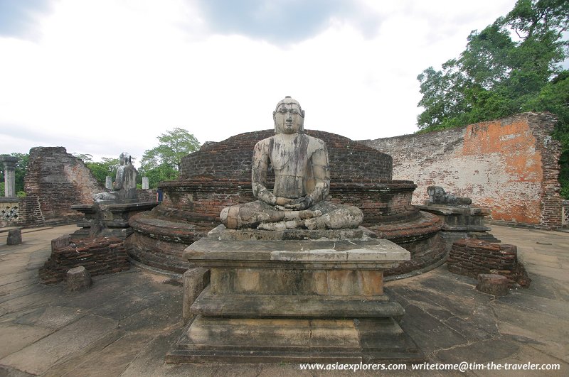 Seated Buddha, Vatadage