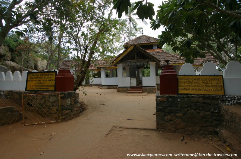 Compound to the Aukana Buddha