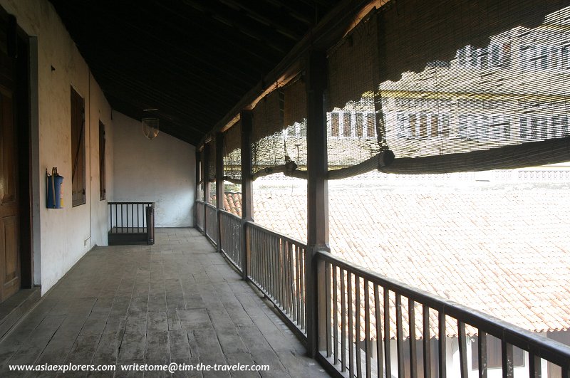 Balcony, Dutch Museum