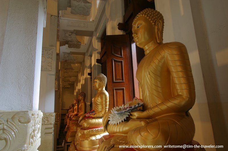 Buddha statues at the prayer hall