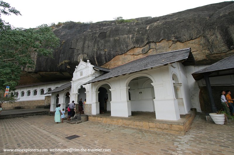 Dambulla Cave Temple