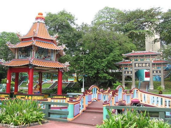 Gates and pavilions at Haw Par Villa