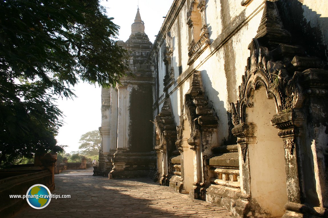 Htilominlo Temple, Bagan