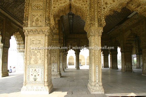 The exquisite Khas Mahal in Red Fort