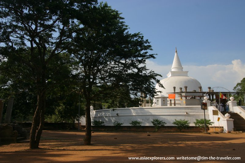 Lankarama Dagoba