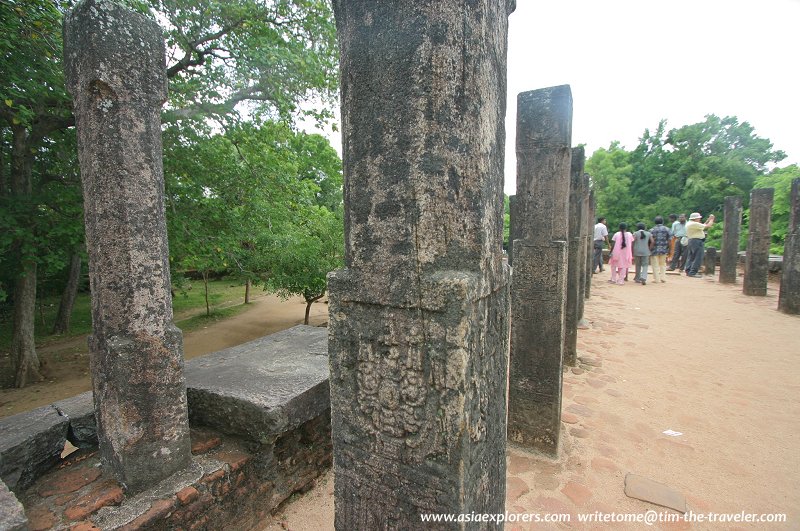 Pillars, Parakramabahu's Chamber