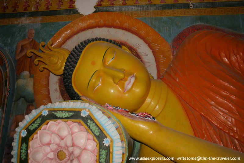A reclining Buddha at the Abhayagiri Vihara