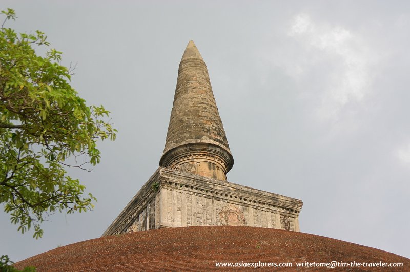 Spire of Rankot Vihara