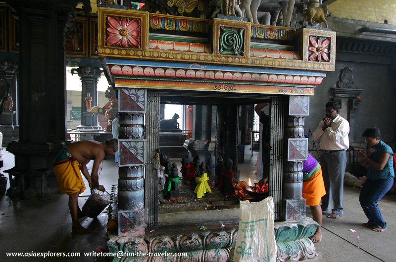 Sri Kailawasanathar, lingams