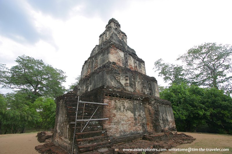 Satmahal Prasada