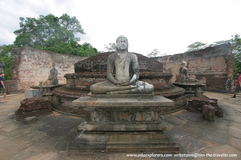 Seated Buddha, Vatadage