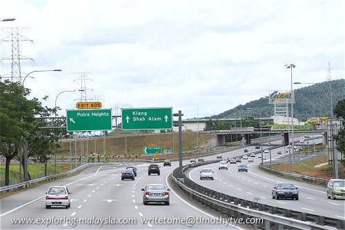 Exit 605: Putra Heights Interchange