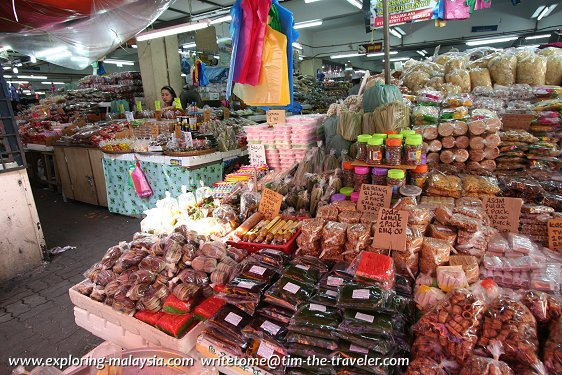 Snacks galore at Pasar Payang