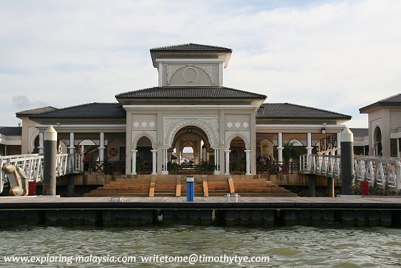 Tok Ku Paloh Jetty, riverside view