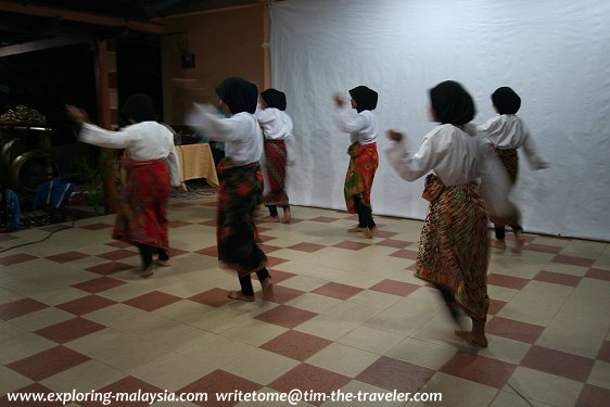 Traditional dances staged to entertain visitors at Homestay Teluk Ketapang