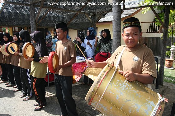 Welcoming Visitors to Homestay Teluk Ketapang