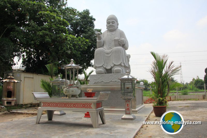 Gurun Datuk Kong statue