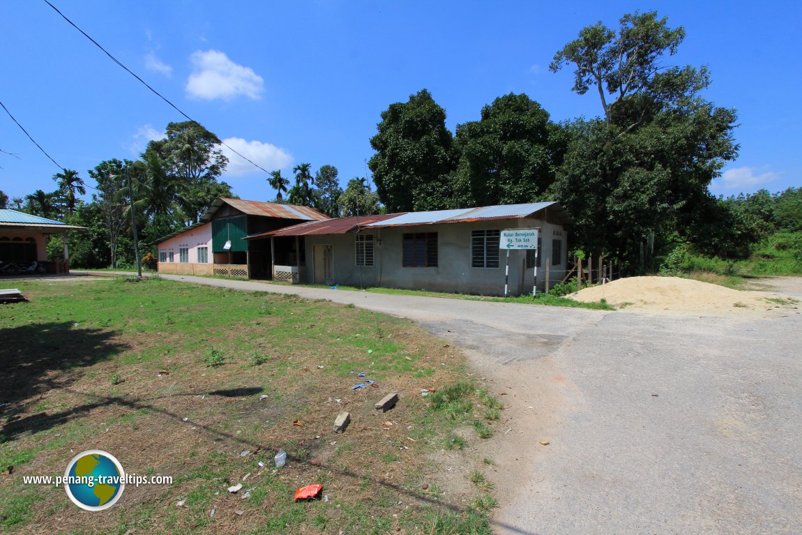 Historic Grave of Kampung Tok Soh