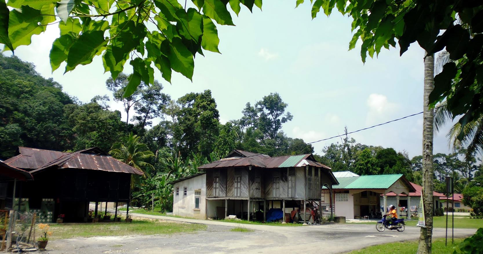 Kampung Mandah, Perak