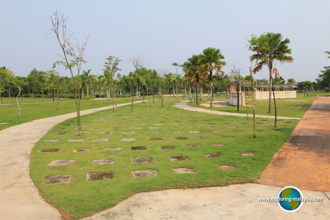 Visitor facilities at Kamunting Lake Garden