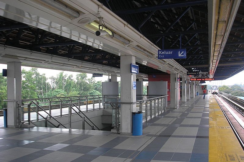 Kelana Jaya LRT Station