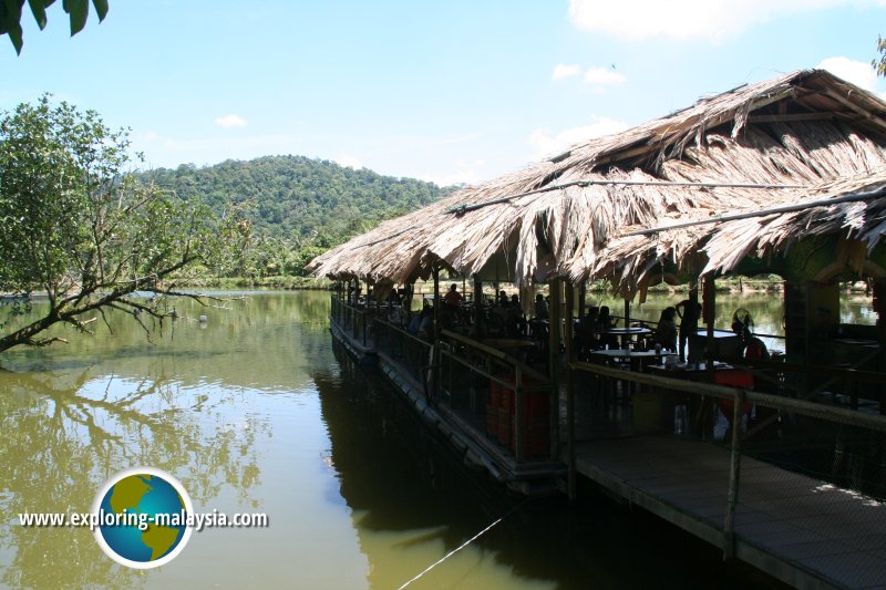 Kemunting Lake View Restaurant