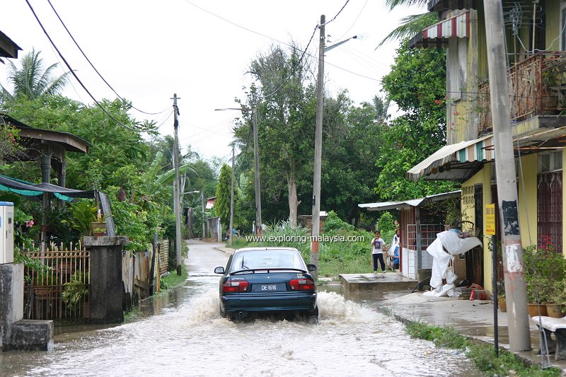 Flooded road in Kota Bharu