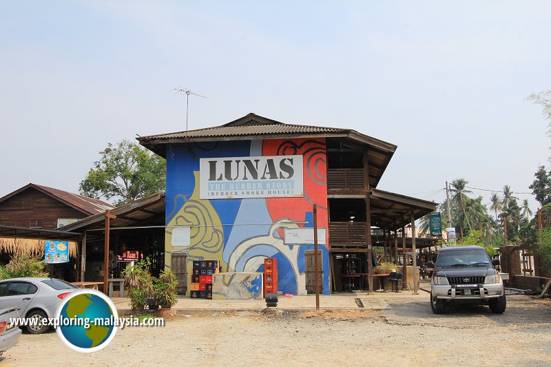 The Lunas Rubber Smoke House