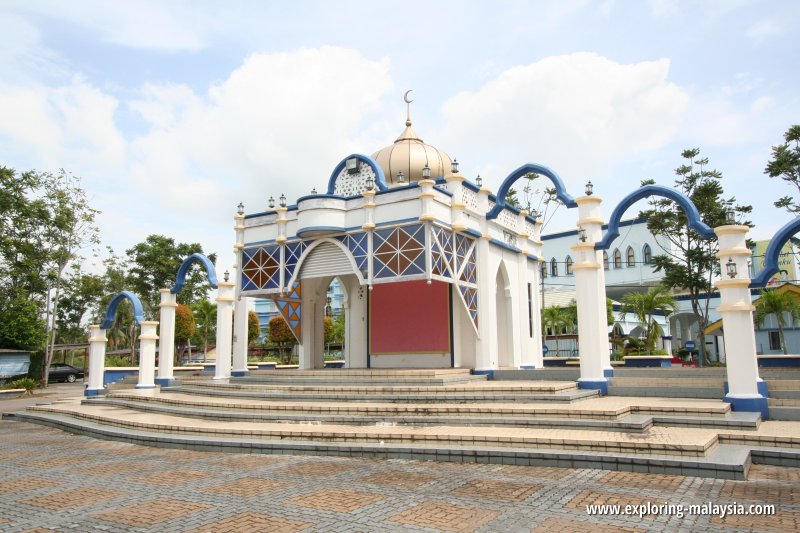 Masjid Alwi, Kangar