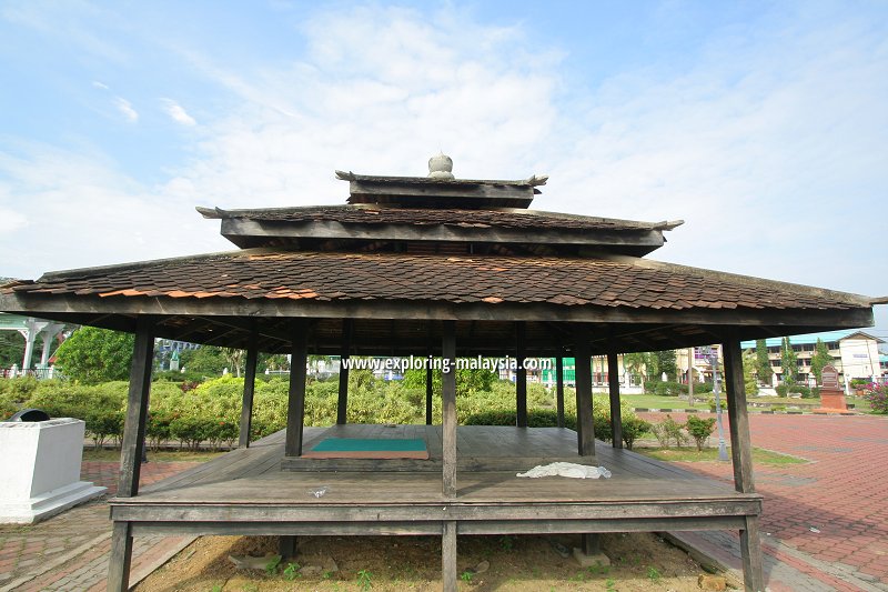 Masjid Kampung Laut