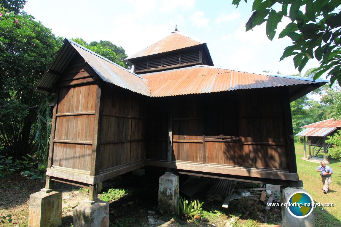 Masjid Kampung Papan