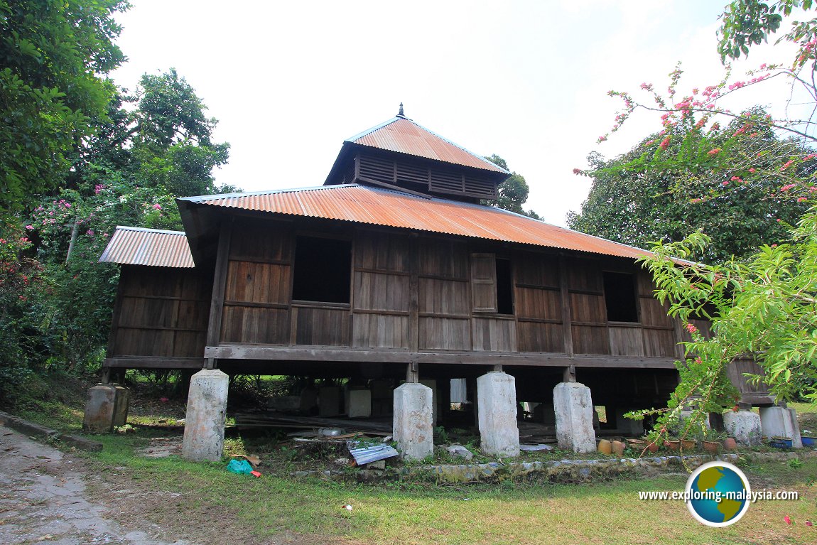 Masjid Kampung Papan