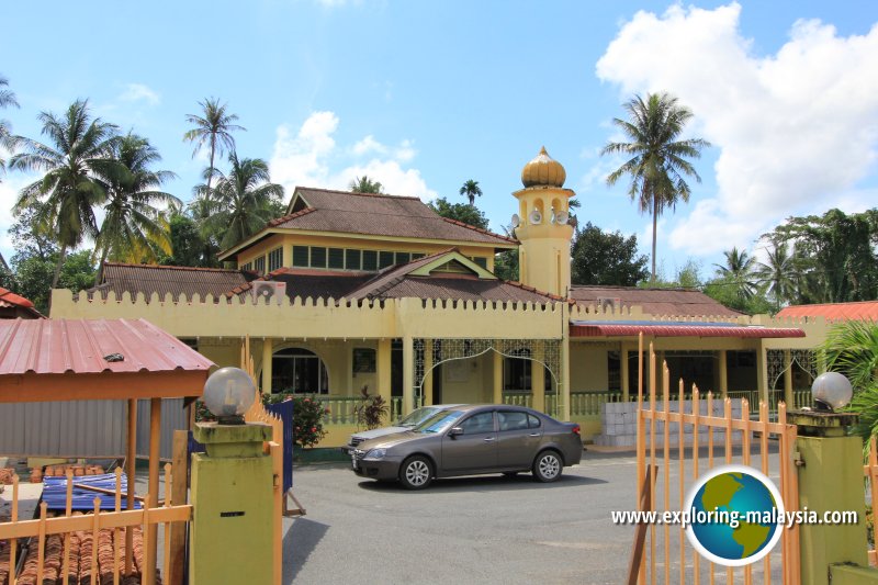 The present Masjid Pengkalan Kakap