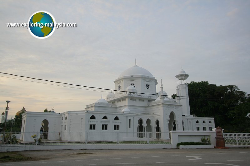 Masjid Sultan Abdullah, Pekan