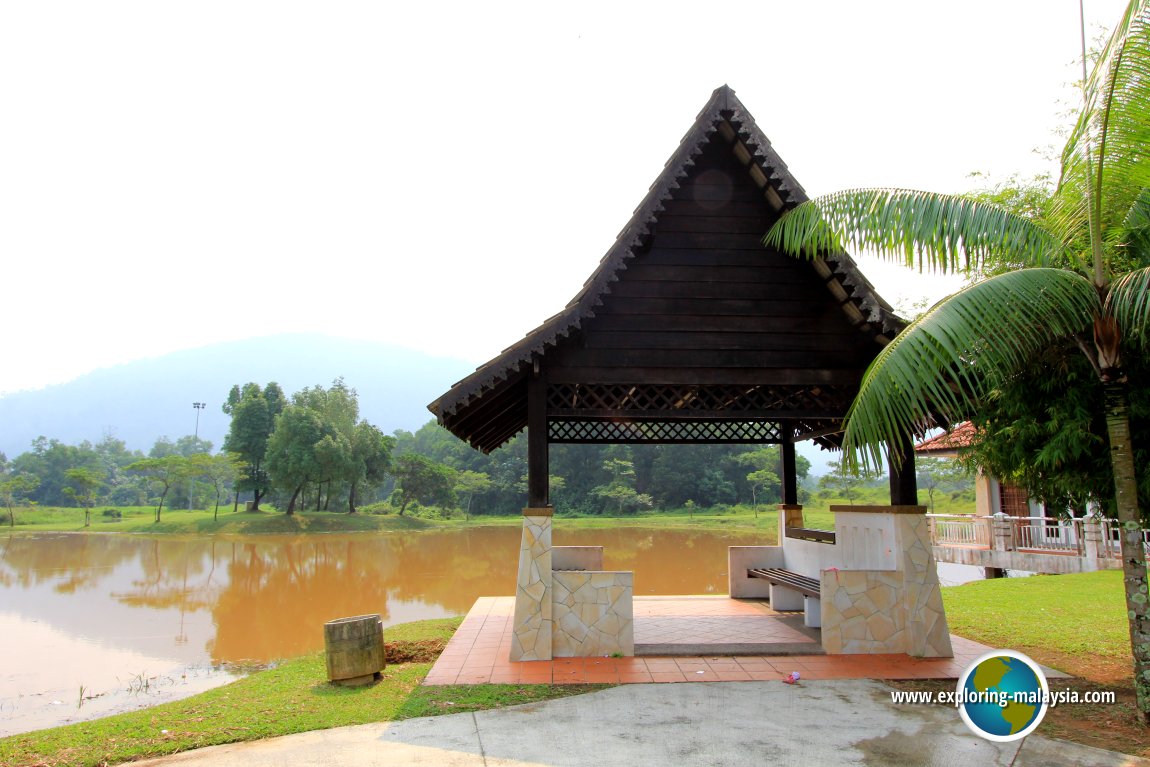 The pavilion at Kamunting Lake Garden