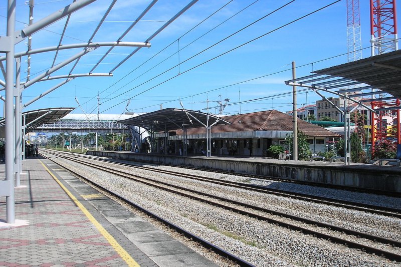 Serdang KTM Komuter Train Station