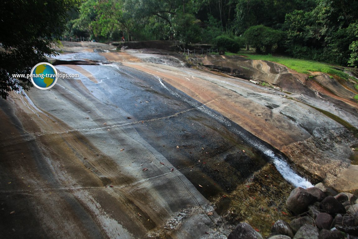 Sungai Merbok Kechil waterfall