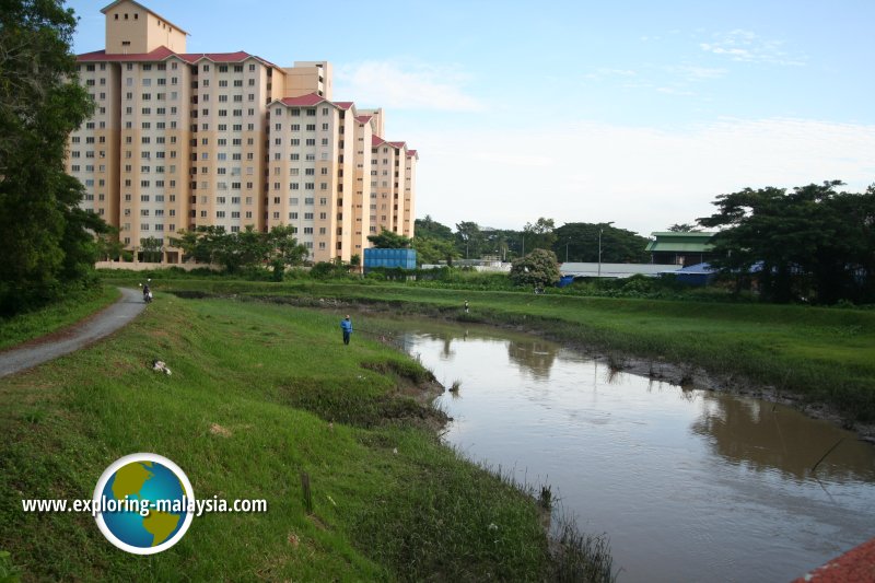 Sungai Perlis, Kangar