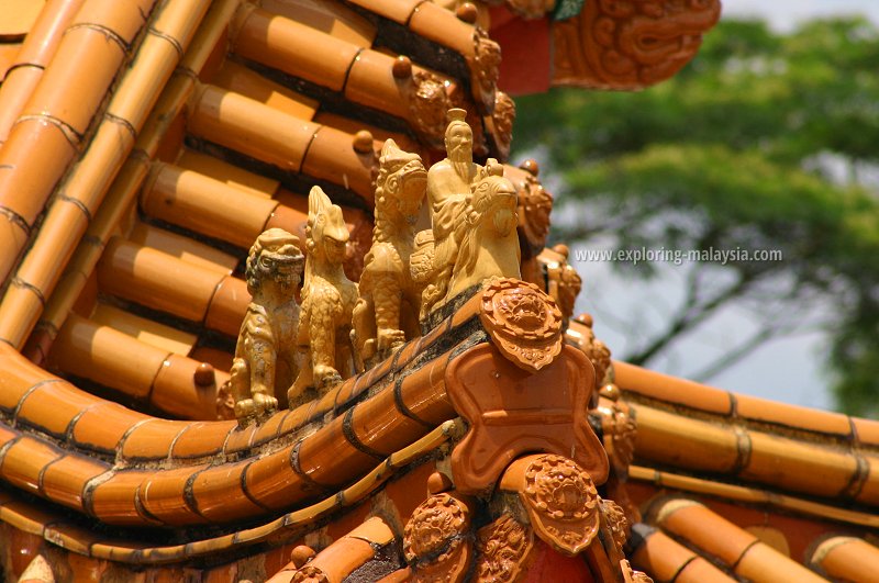 Roof ridge ornamentation of Thean Hou Temple