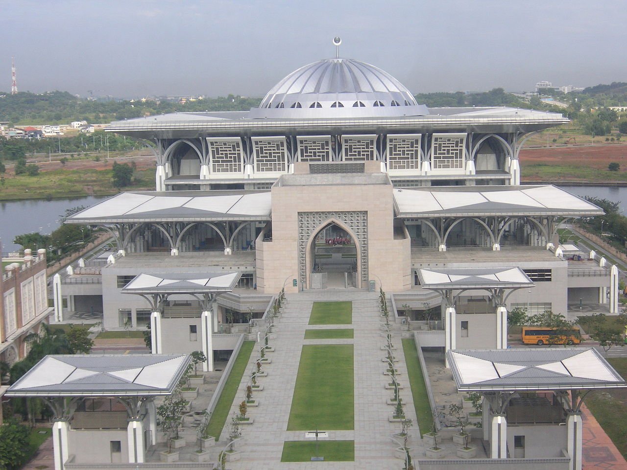 Masjid Tuanku Mizan Zainal Abidin