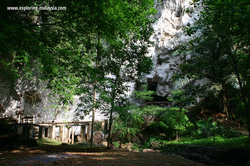 Wang Tangga, Kaki Bukit