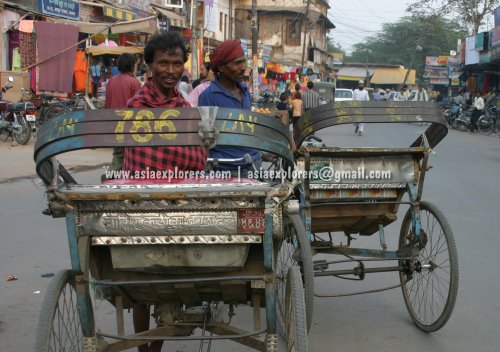 Ricksaws in the streets of Agra