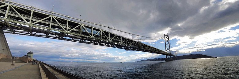 Akashi-Kaikyo Bridge, Kobe