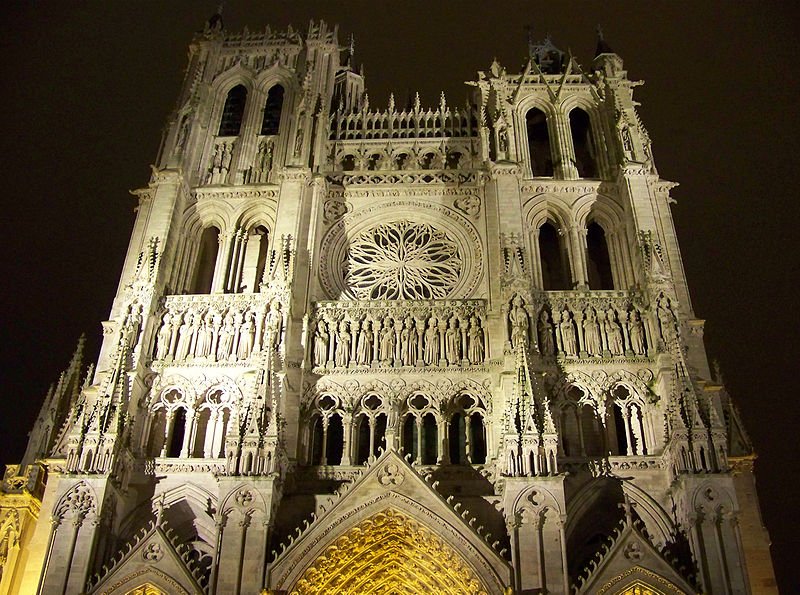 Amiens Cathedral at night