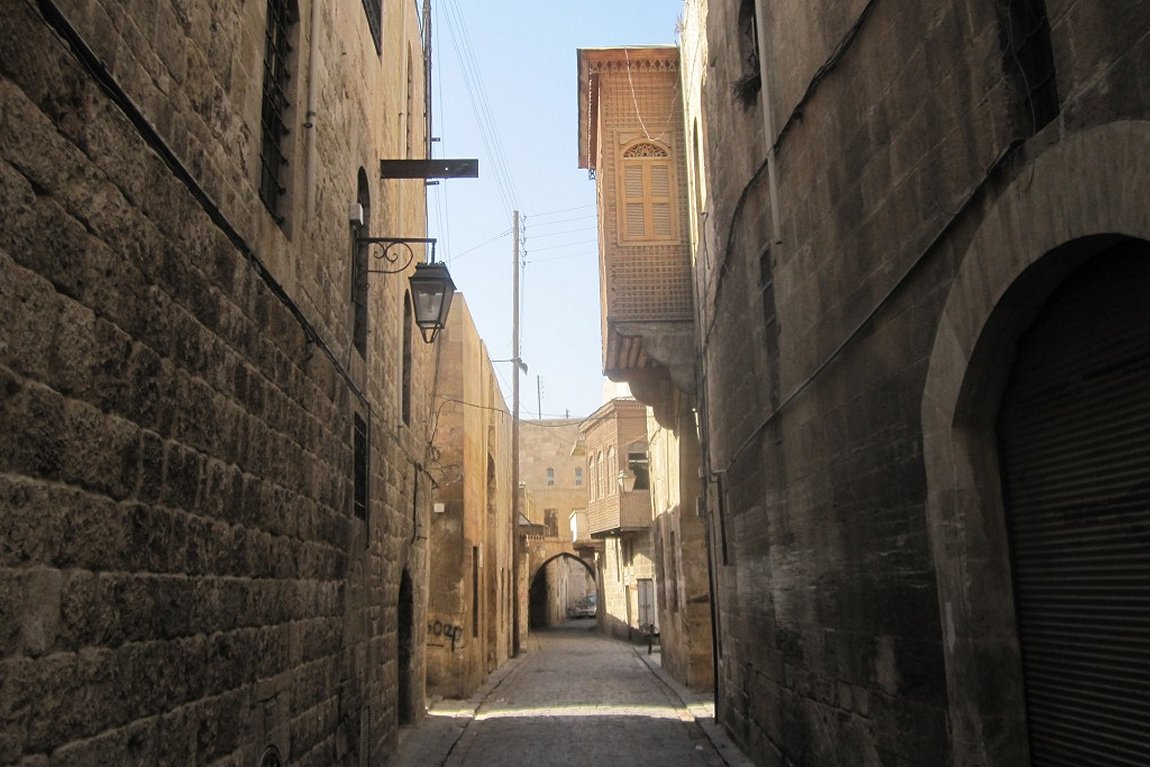 Alleyway in the old quarters of Aleppo