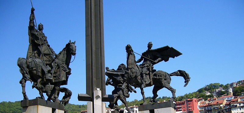 Asenid Monument, Veliko Tarnovo