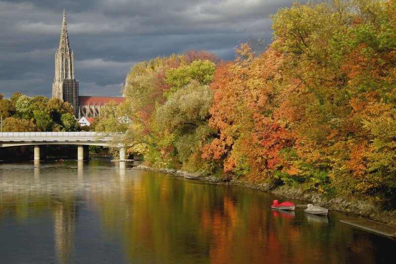 Autumn on the Danube in Ulm