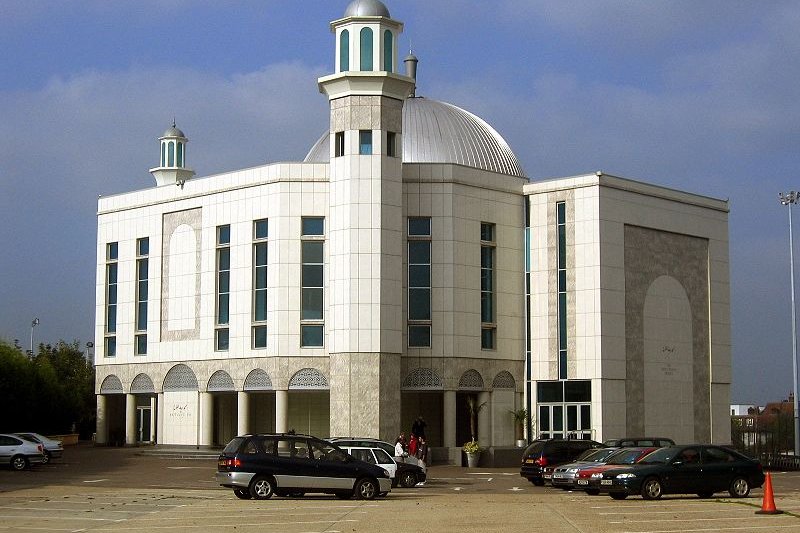Baitul Futuh Mosque, London Borough of Merton